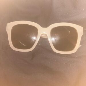Chic Cream Sunglasses